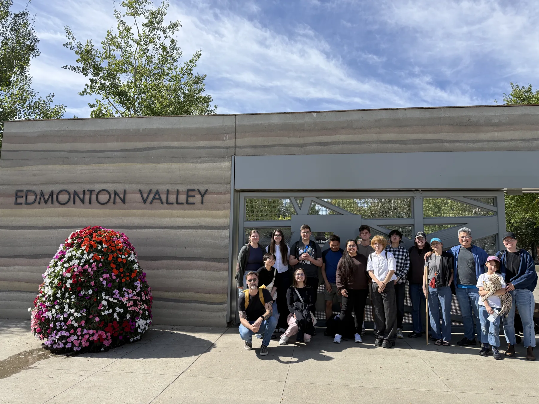 COSSEE lab group at the Edmonton Valley Zoo entrance